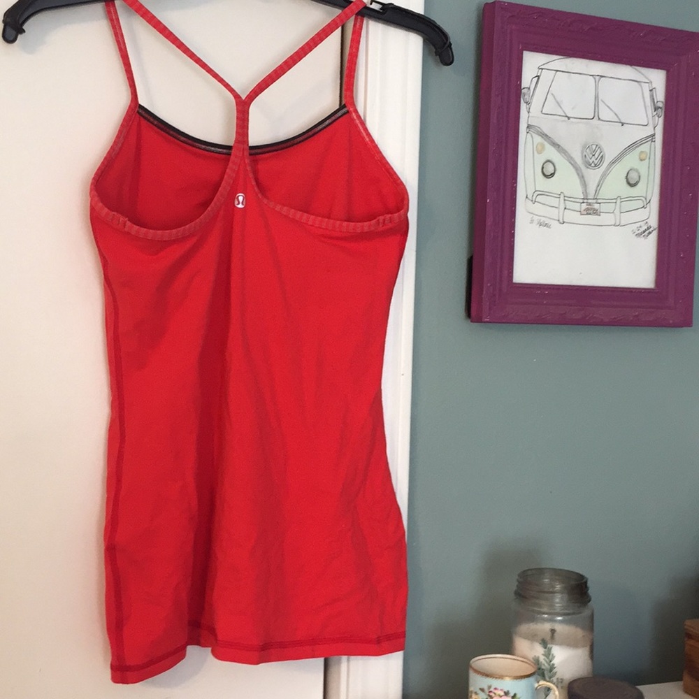 Lulu lemon🍋 tank only worn 2-3 times!